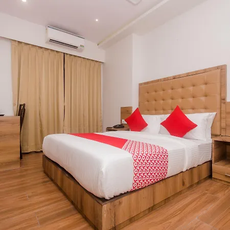 Oyo 22039 Bkc Grand 3* Mumbai