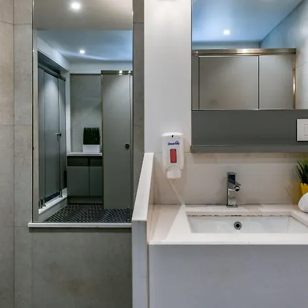 Hotel Indie Stays, Bkc Mumbai