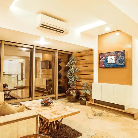 Auris & Banquets, International Airport Hotel 4*