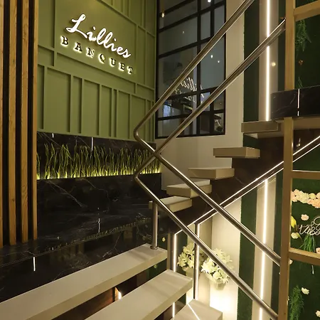 Auris & Banquets, International Airport