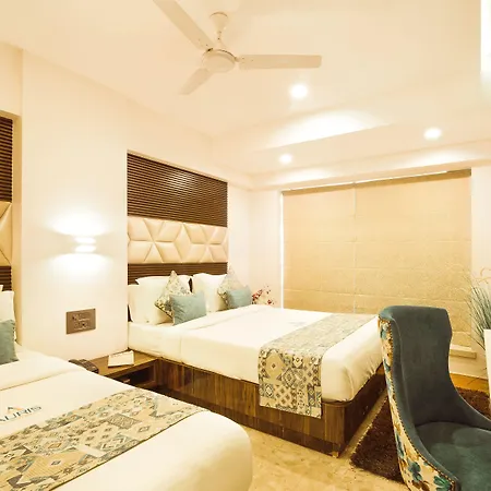 Auris & Banquets, International Airport 4*