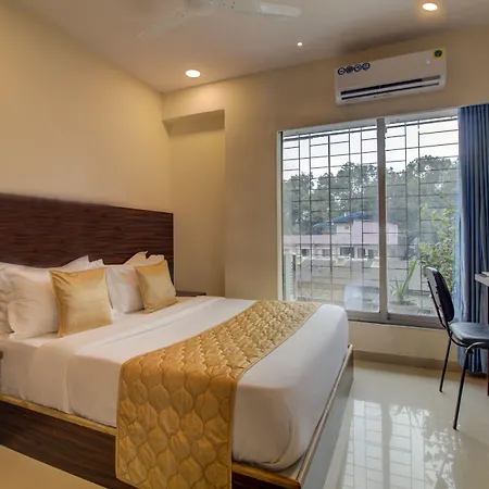 Hotel Malad Opposite Malad Railway Station