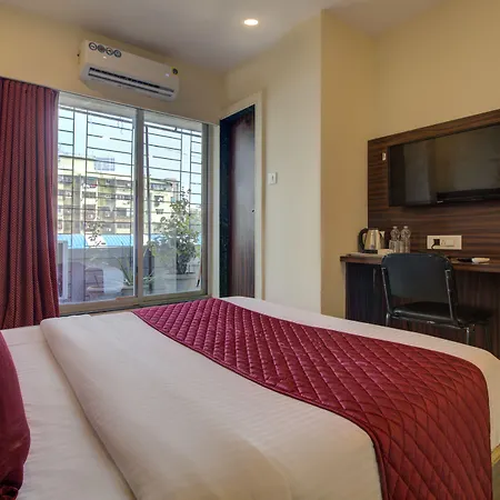 Malad Opposite Malad Railway Station Hotel