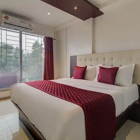Malad Opposite Malad Railway Station Hotel 3*
