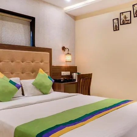 Fabhotel Amber Palace - Nr & Csmt Station