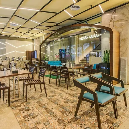 Metropole 3* Mumbai