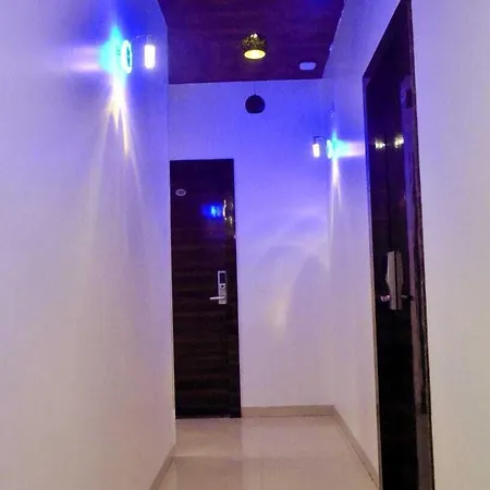 The 2* Mumbai
