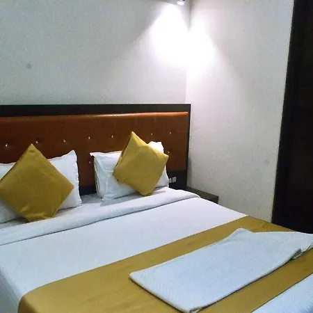 The Hotel 2*