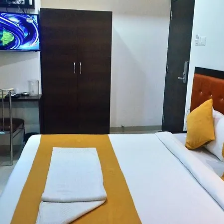 Hotel The 2*