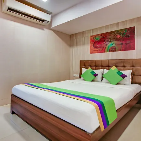 Hotel Treebo Bloom Powai 3*