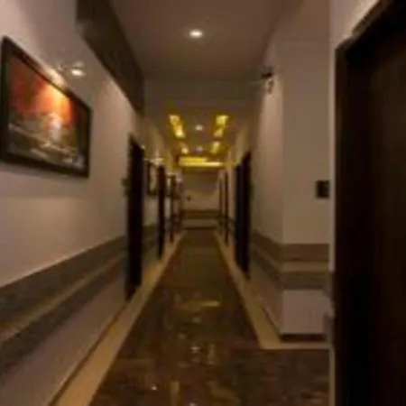 Meriton Buisness International Airport T-2 Hotel