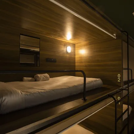 Mayura Aureole Coliving Hostel *