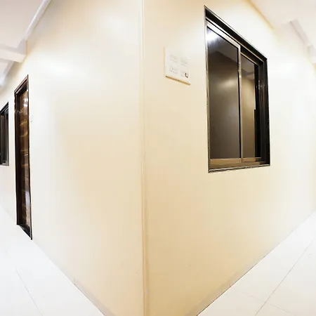Collection O Airport Metro Andheri East Hotel