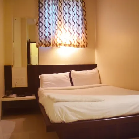 Collection O Airport Metro Andheri East Hotel