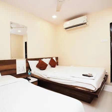 Collection O Airport Metro Andheri East 3*