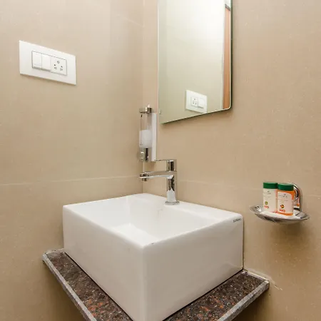 Fabhotel Axis International - Nr International Airport 3*