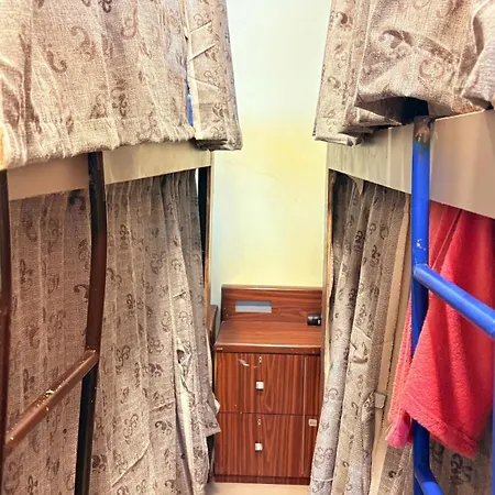 Welcome & Pg Male And Female Hostel *
