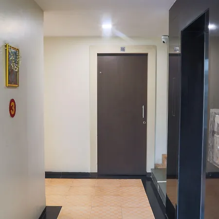 Hotel Shanti Palace