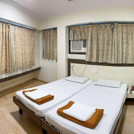 Shanti Palace Hotel