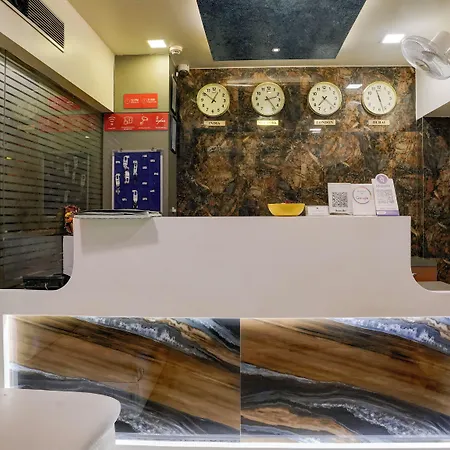 Hotel Fabhotel Veera Residency - Nr Airport 3*