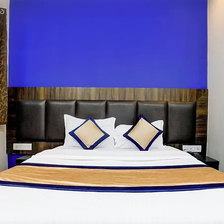 Hotel Fabhotel Veera Residency - Nr Airport