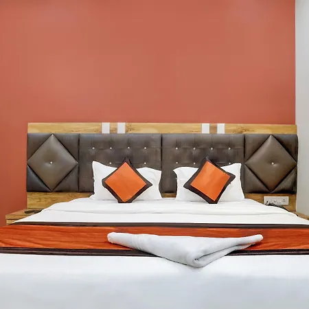 Hotel Fabhotel Veera Residency - Nr Airport 3*