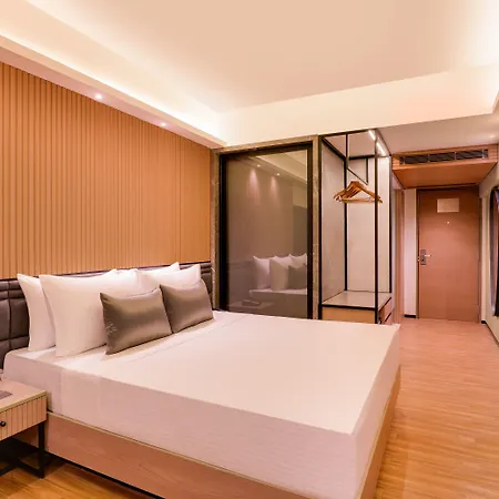 Hotel Lemon Tree Premier, Malad, 4*