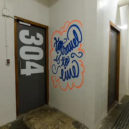 Backpacker Cowies Hostel Mumbai