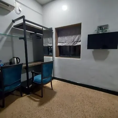 Hostel Backpacker Cowies Mumbai