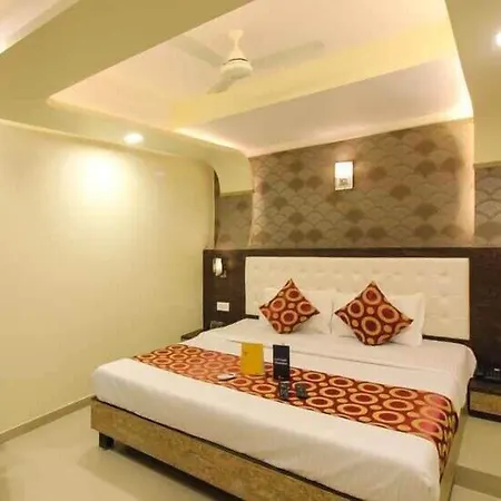 Hotel Golden Park 3*