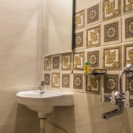 Hotel Fabhotel Embassy Grand Mumbai