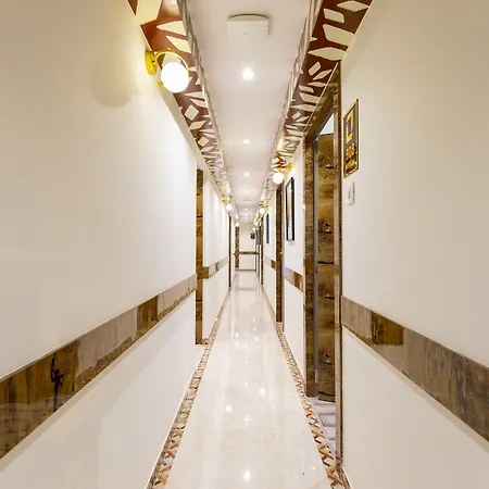 Larmont Luxury 3*