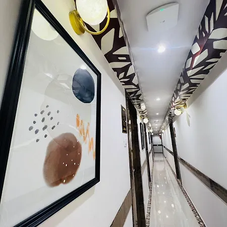 Larmont Luxury 3*