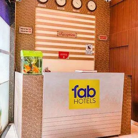 Fabexpress Emerald Hotel