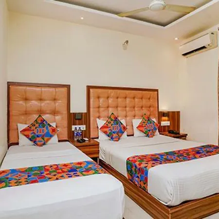 Hotel Fabexpress Emerald