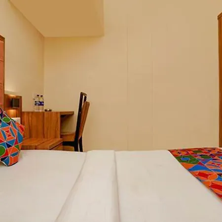 Fabexpress Emerald Hotel 3*