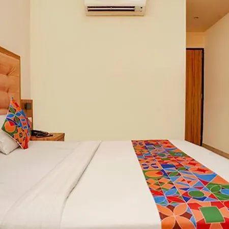 Hotel Fabexpress Emerald