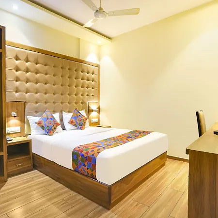 Hotel Fabhotel Cozy - Nr International Airport 3*