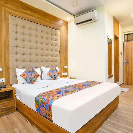 Hotel Fabhotel Cozy - Nr International Airport 3*