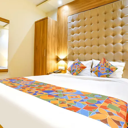Fabhotel Cozy - Nr International Airport 3*