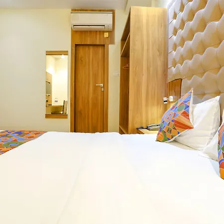 Fabhotel Cozy - Nr International Airport 3*