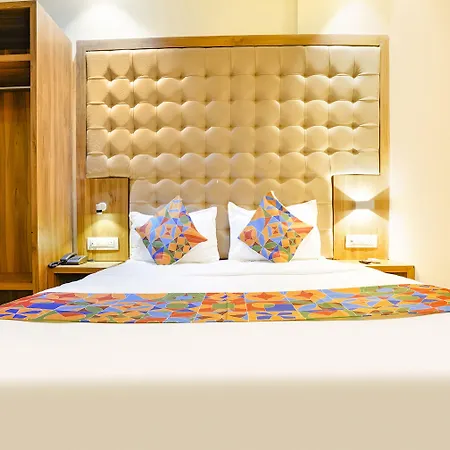 Hotel Fabhotel Cozy - Nr International Airport 3*