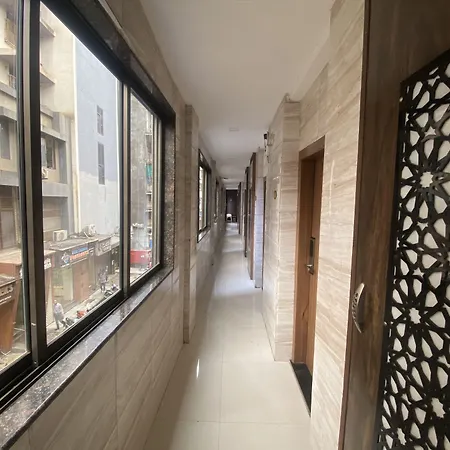 Hotel Jodiya - Near Cst