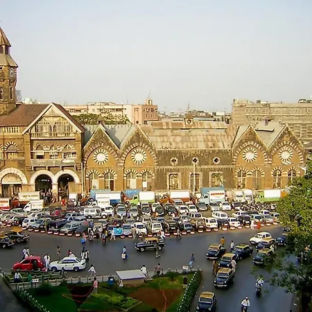 Aman Near Cst Hotel