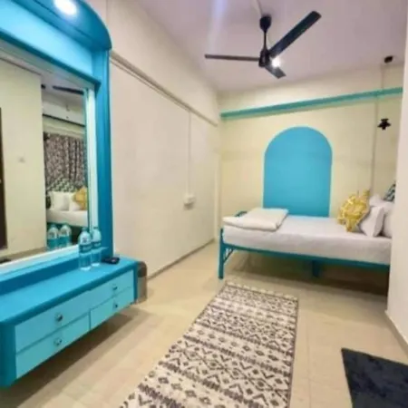 Hostel Locomo Hostel Express - Stay Work Eat Mumbai