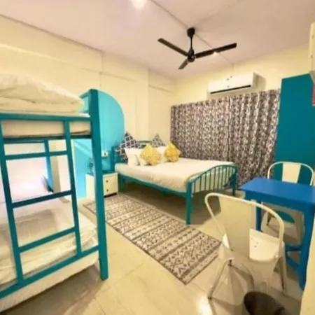 Locomo Hostel Express - Stay Work Eat *