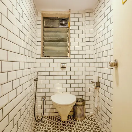 Locomo Hostel Express - Stay Work Eat Hostel Mumbai