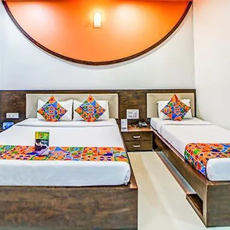 Hotel Fabhotel The Adore Palace 3*
