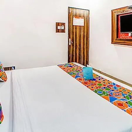 Fabhotel The Adore Palace Hotel