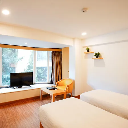 Bloom Boutique L Bandra Hotel